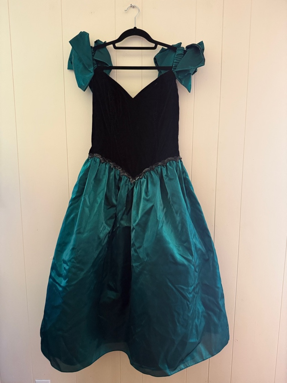 Gunne Sax Emerald Green and Black Satin Ball Gown